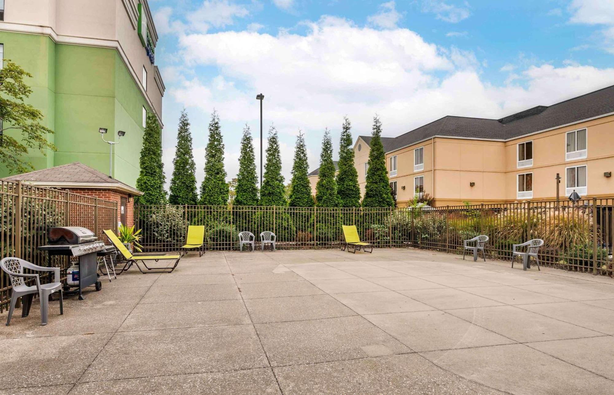 Extended Stay America Suites - Evansville - East Bagian luar foto